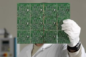 Electronics engineer